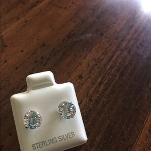 Sterling silver post earrings 1 carat